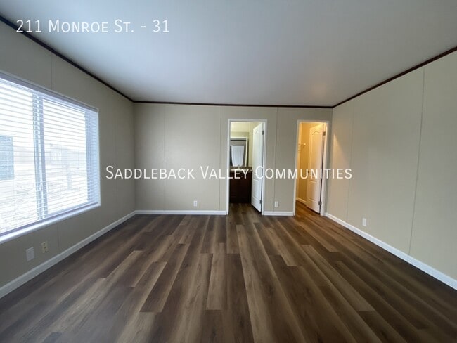 Building Photo - 211 Monroe St