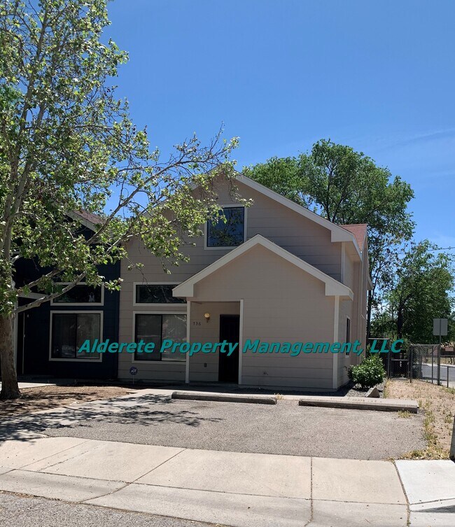 Building Photo - 736 Barelas Ct SW