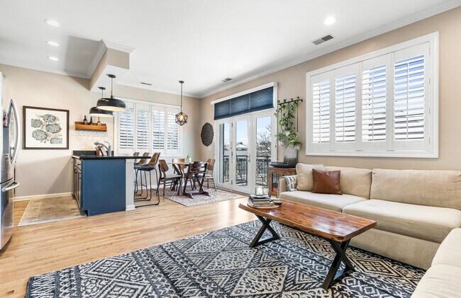 Foto del edificio - 4037 N Pulaski Rd