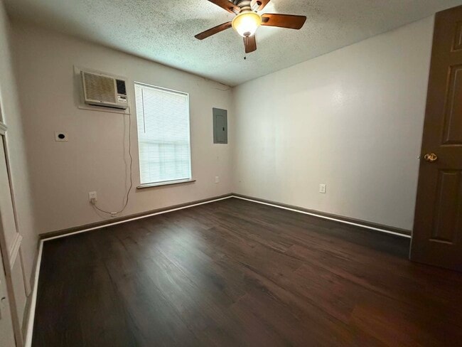 Building Photo - 3028 Avenue M