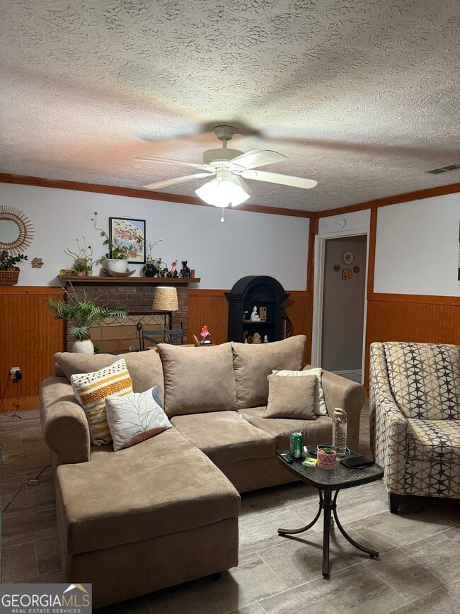 Building Photo - 102 Boulder Trail