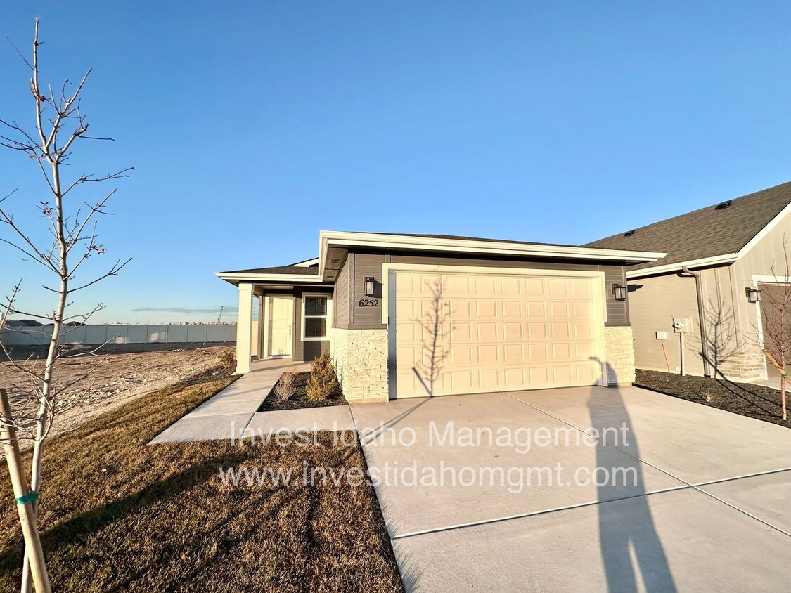 Foto principal - Brand new construction home available now!