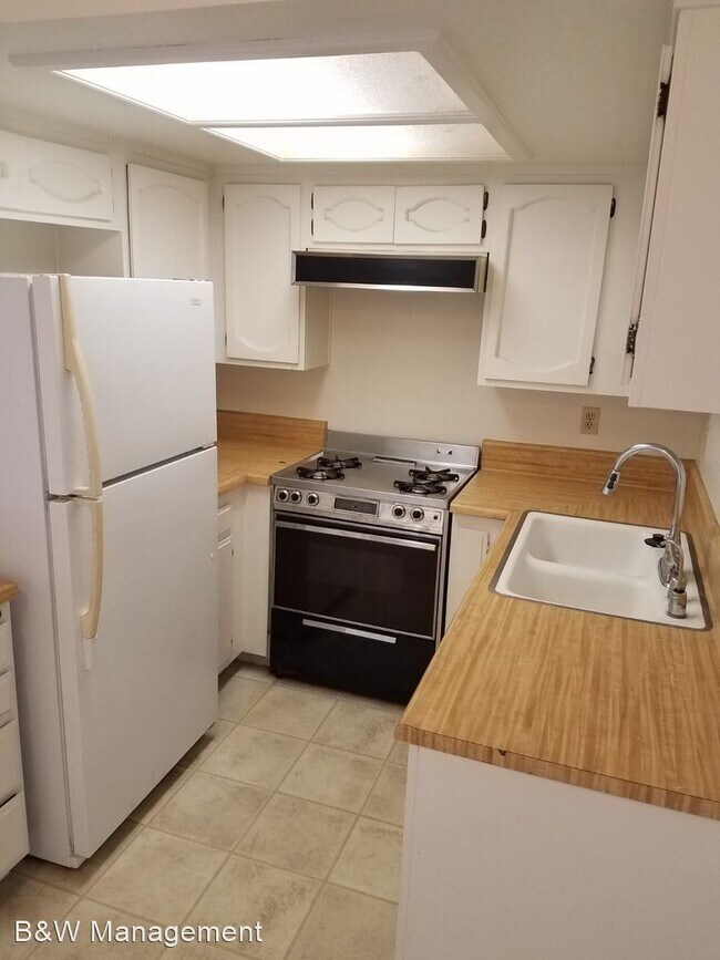 2 br, 1.5 bath House 1982 La Tijera Court House for Rent in Oceano