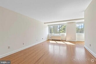 Building Photo - 301 N Beauregard St