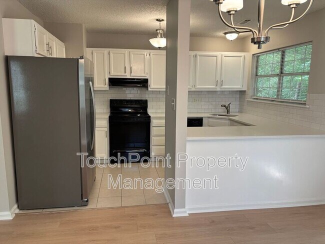 Foto del edificio - 3710 Burntwood Ct