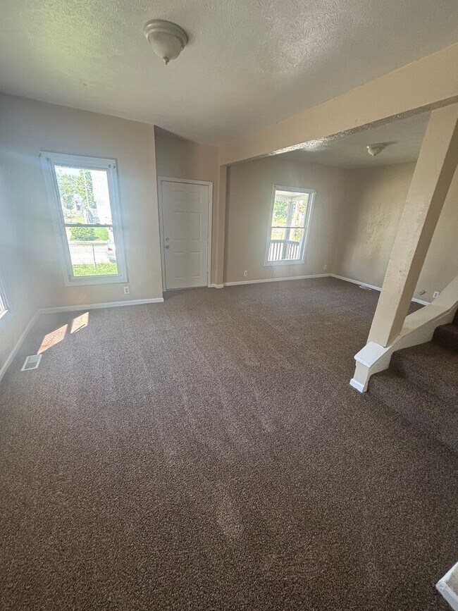 Foto del edificio - 4bd Single Cash Pay/Section 8