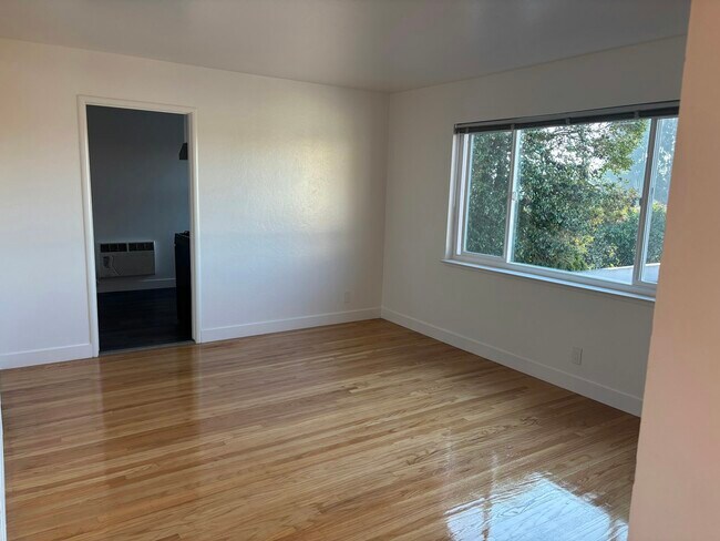 Foto del edificio - 3465 Somerset Ave