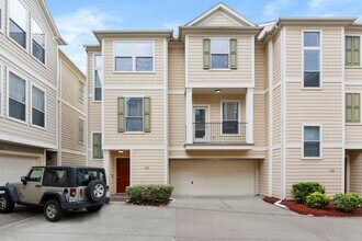 Building Photo - 1211 Ennis St