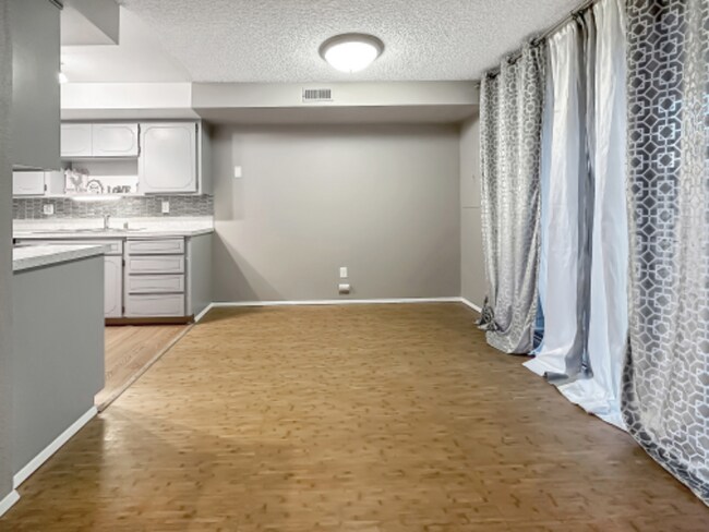 Foto del edificio - 405 NE 85th St