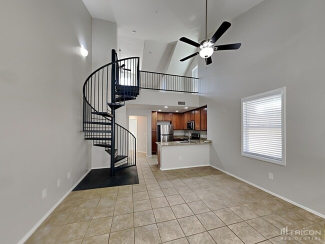 Building Photo - 1353 S Sabino Dr