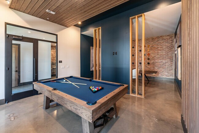 Building Photo - Evolve Huntersville