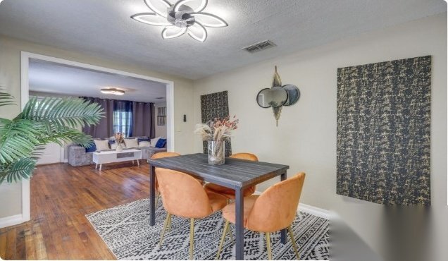 Foto del edificio - 6613 Grace Ln