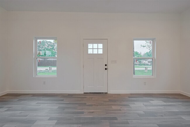 Foto del edificio - 9005 Hilda St