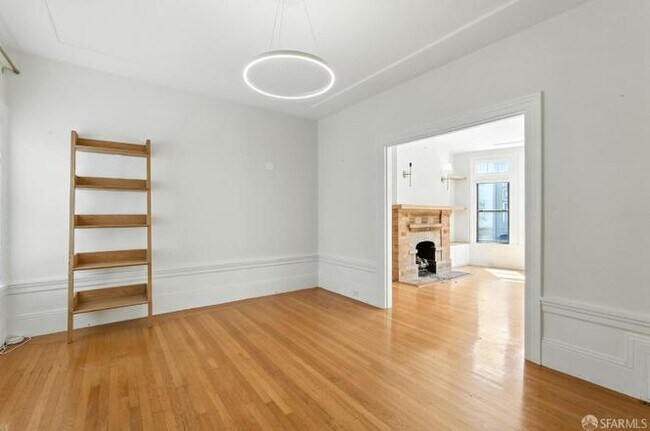 Foto del edificio - 3460 Pierce St