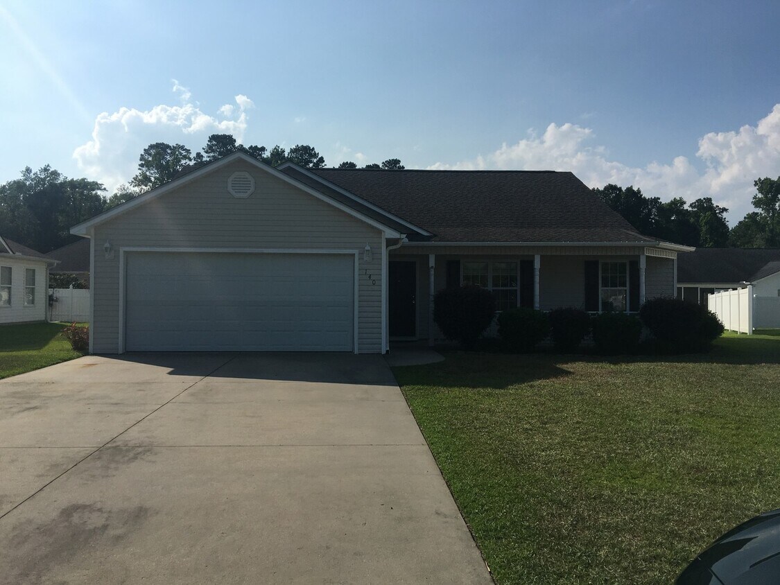 Primary Photo - 3 Bedroom Home in Beautiful Little River!!