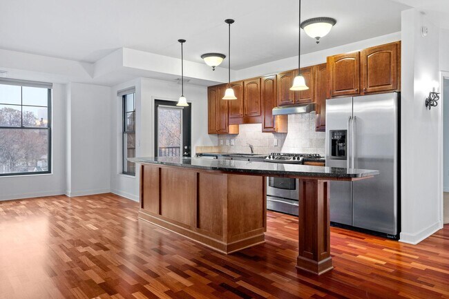 Building Photo - 317 Groveland Avenue 521