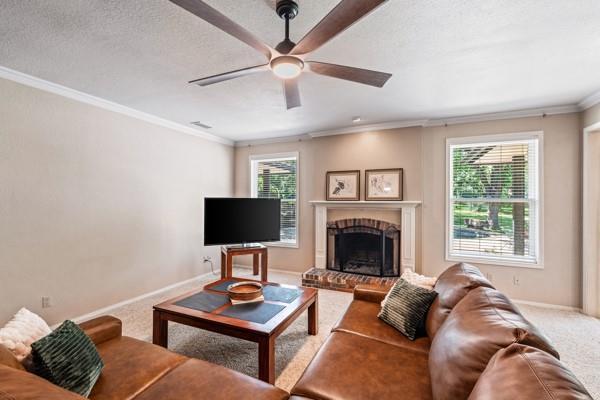 Foto del edificio - 150 Creekside Dr