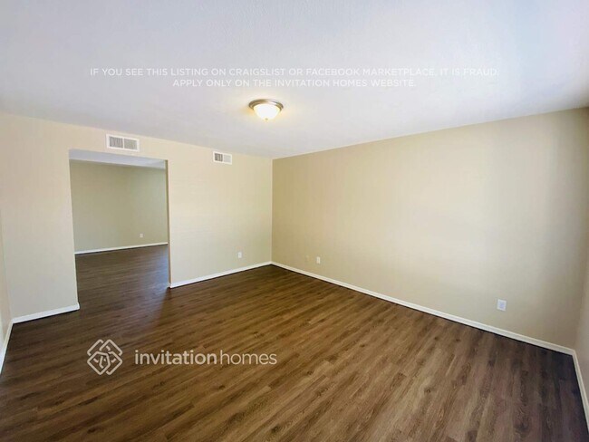 Foto del edificio - 2576 E Commonwealth Cir