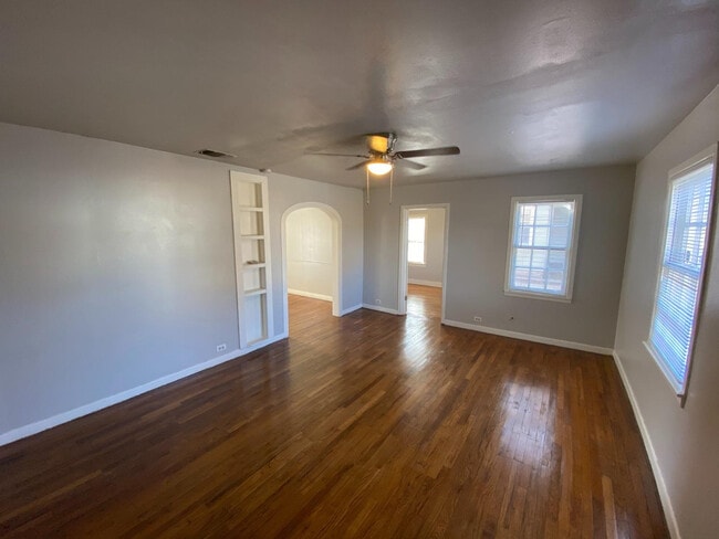 Foto del edificio - 2405 22nd St