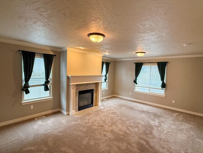 Foto del edificio - Beautiful Home in the Desirable Dallan Woods Subdivision