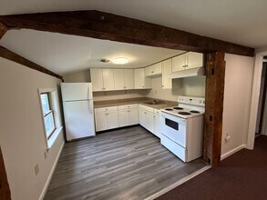 Building Photo - 1230 White Mountain Hwy
