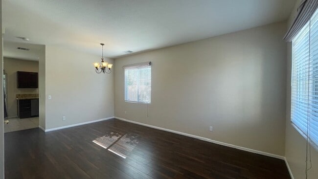 Building Photo - Gorgeous 4 Bedroom, 2.5 Bath with Loft in Rancho Del Oro For Rent!