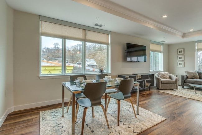 Building Photo - Essex Landing Saugus