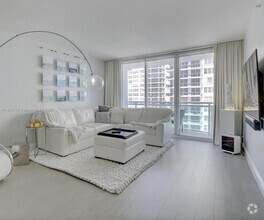 Building Photo - 3001 S Ocean Dr