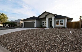 Building Photo - 15238 Barataria Dr