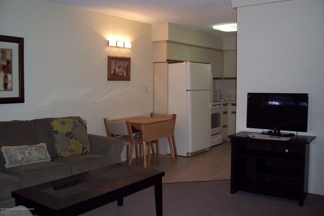 Foto del edificio - 548 Ocean Blvd