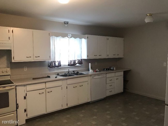 Building Photo - 3 br, 2 bath House - 606 4th St W