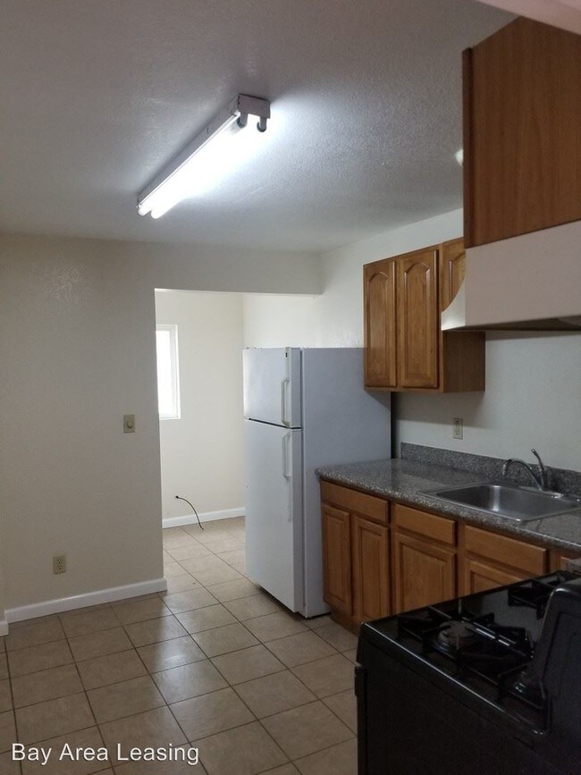 Building Photo - 964 34th St