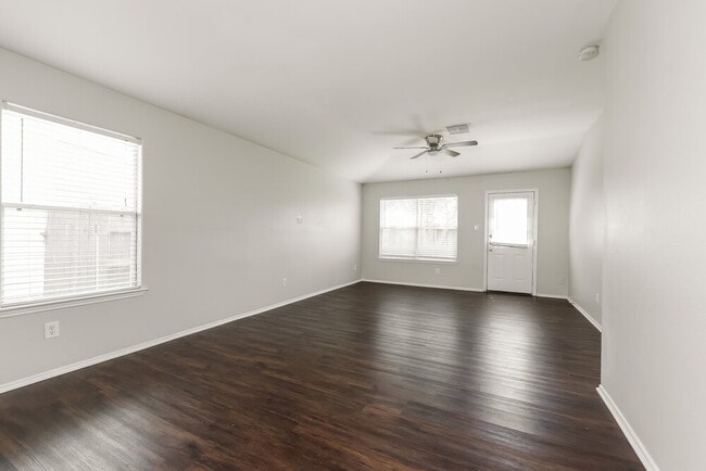 Building Photo - 1811 Adobe Stone Dr