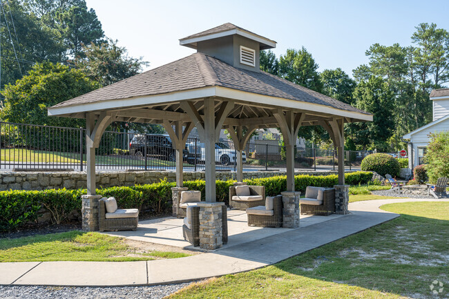 CABAÑA - Park on Clairmont