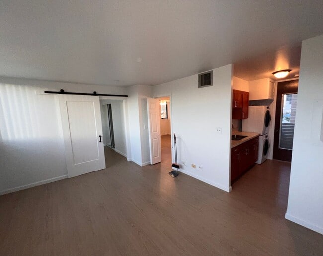 Building Photo - 1040 Kinau/2BR/1BA/1PK