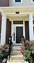 Building Photo - 881 Lewisburg Ln