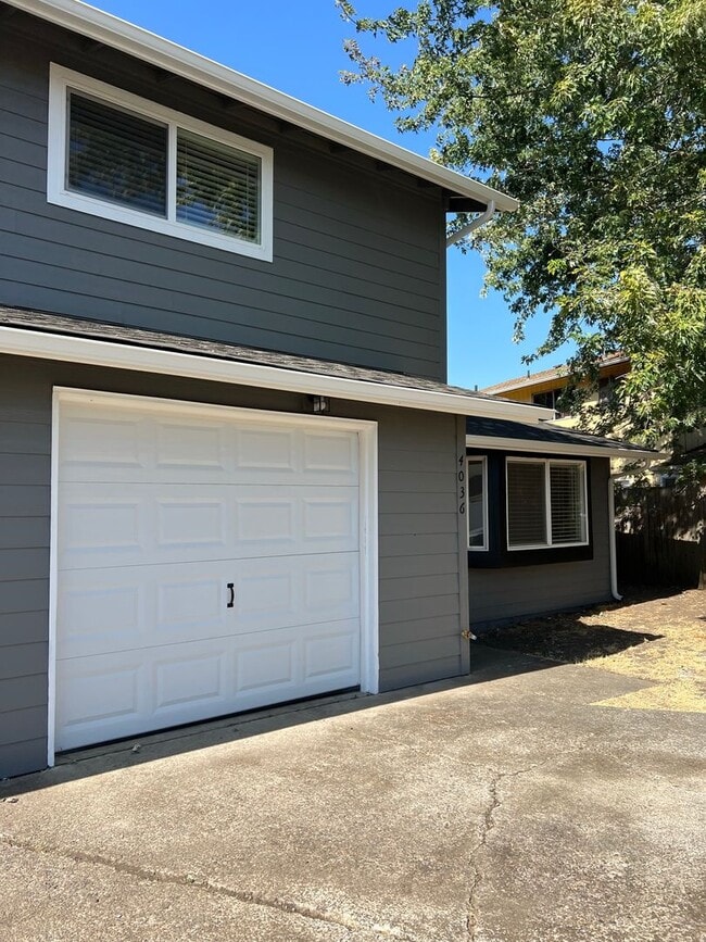 Building Photo - 4012 Southway Loop
