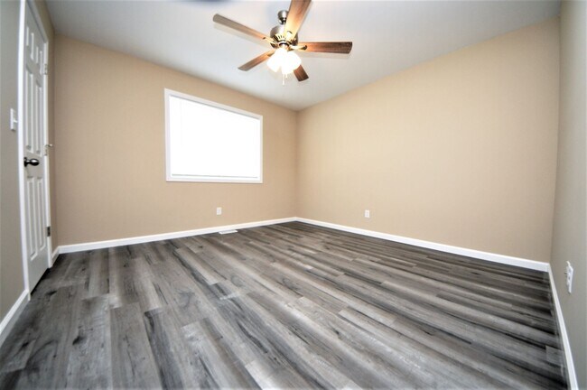 Foto del edificio - 210 Arlington Way