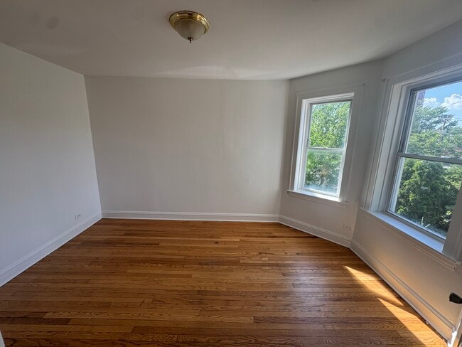 Foto del edificio - 4251 W Haddon Ave