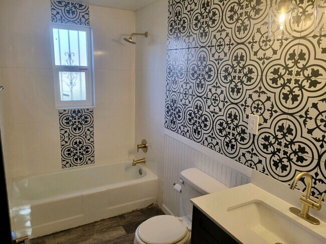 Foto del edificio - Beautiful 3 Bedroom Home Ready for immediate Move in!