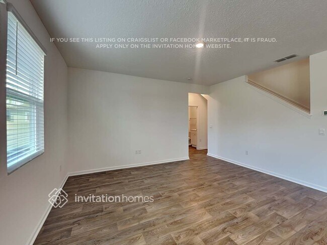 Building Photo - 701 Orellana Rd