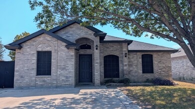 Building Photo - 10303 Dasher Dr