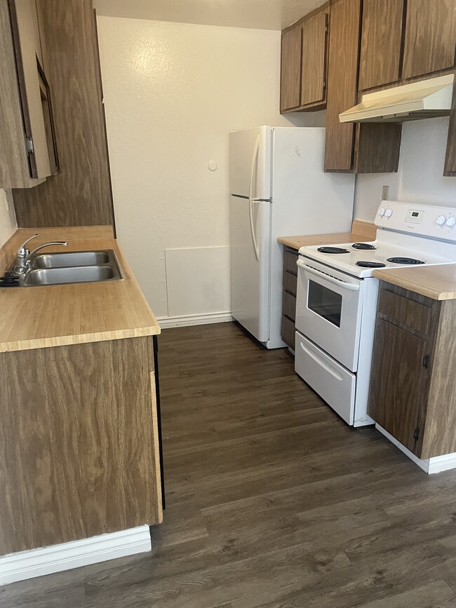 Building Photo - 4568 Georgia St