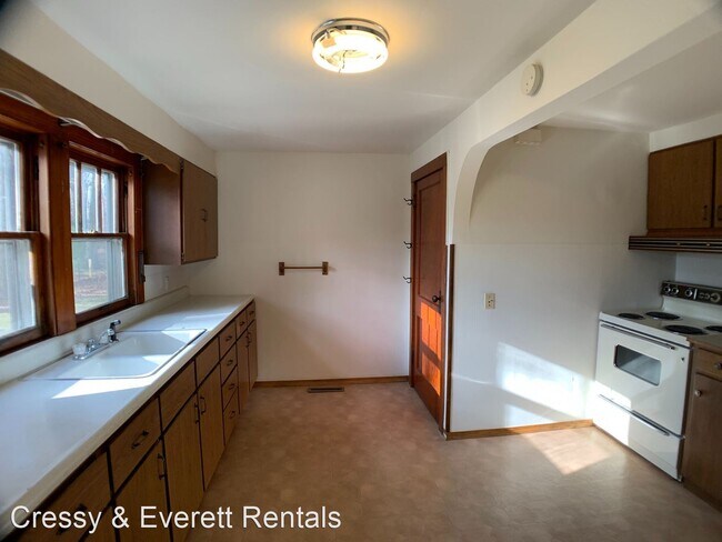 Building Photo - 2 br, 1 bath House - 14600 Red Arrow Highway