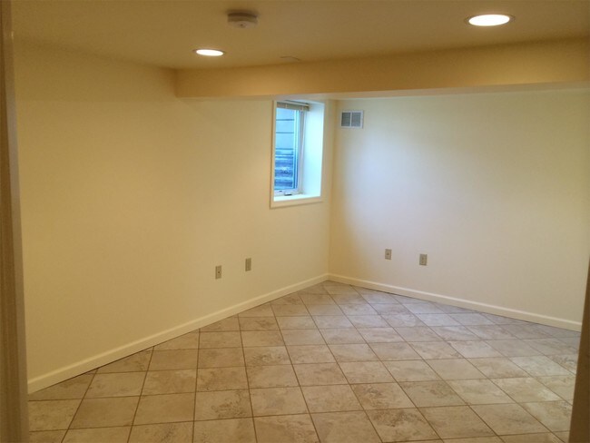 Foto del edificio - 104 Valley Rd