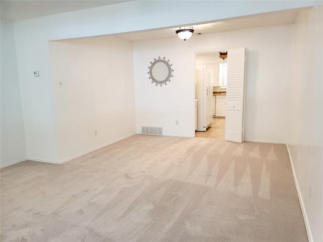 Foto del edificio - 7022 Kingsbury Dr