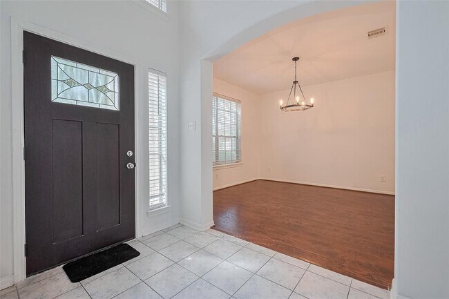 Building Photo - 15603 Mustang Island Dr
