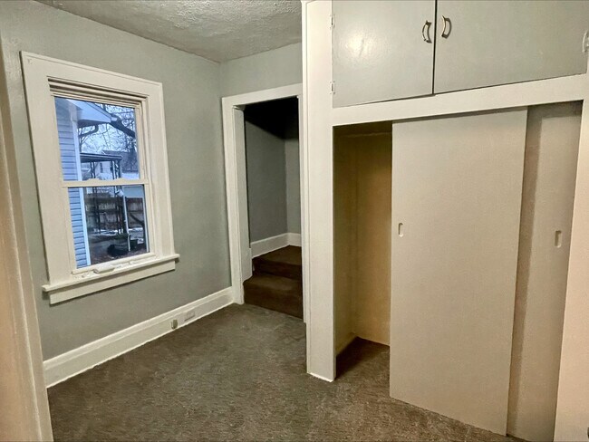 Foto del edificio - 1307 Nestor Ave