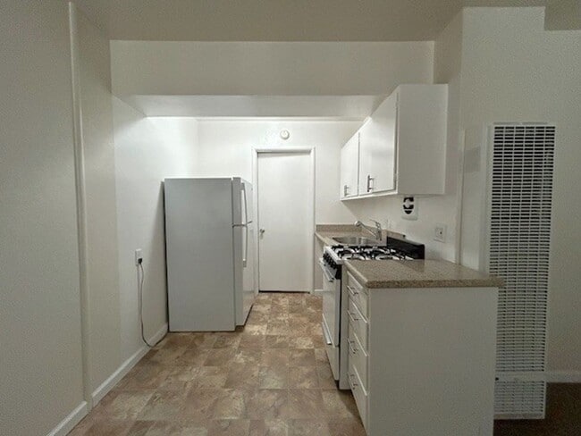 Building Photo - 1-bedroom right at Downtown Berkeley & Nea...