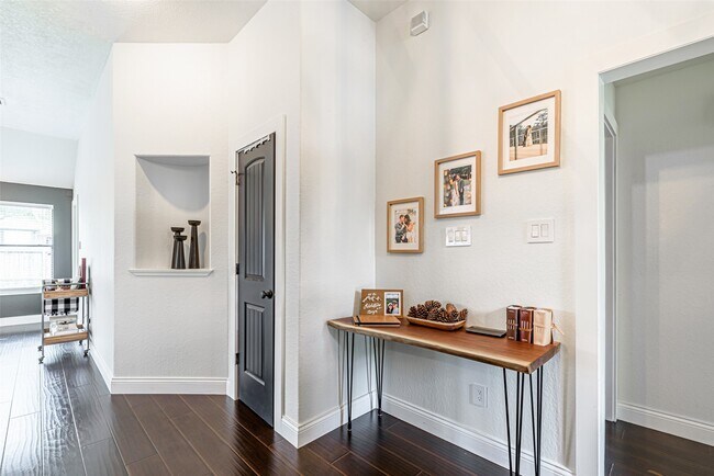 Foto del edificio - 7519 Stonesfield Pl